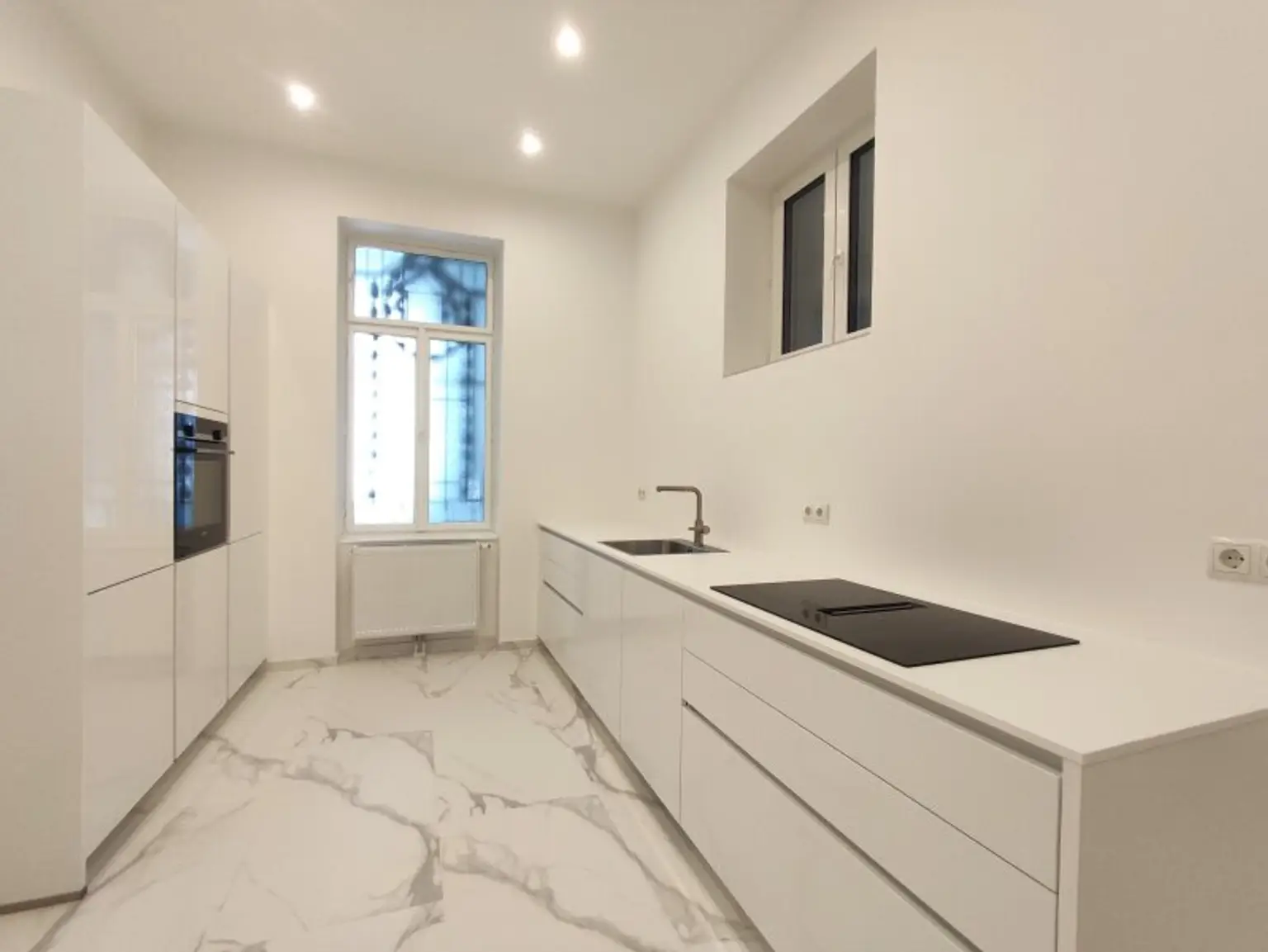 Moderne 3-Zimmer Wohnung mit Altbaucharme! Hochwertige Ausstattung und ideale Anbindung - Nähe U1 Südtiroler Platz!