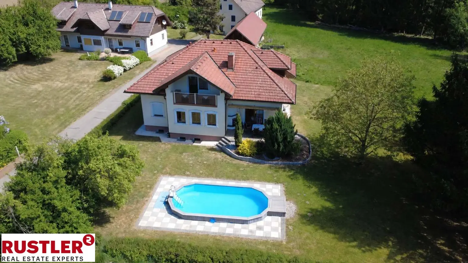 Haus Ansicht Pool 2