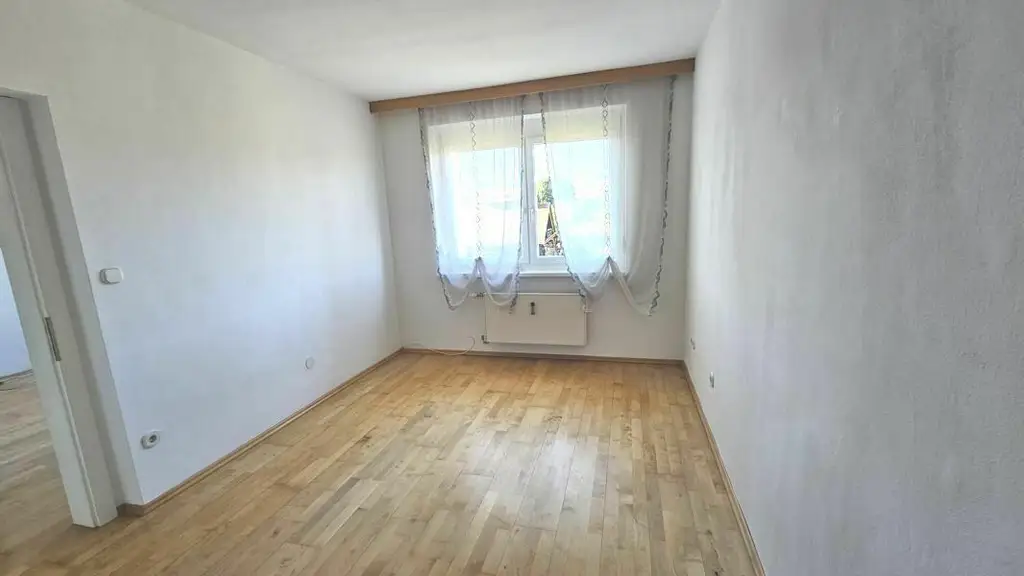 ***Elegante & sonnige Wohnung***Süd-Loggia***Garage***Tischlerküche***Ruhelage***