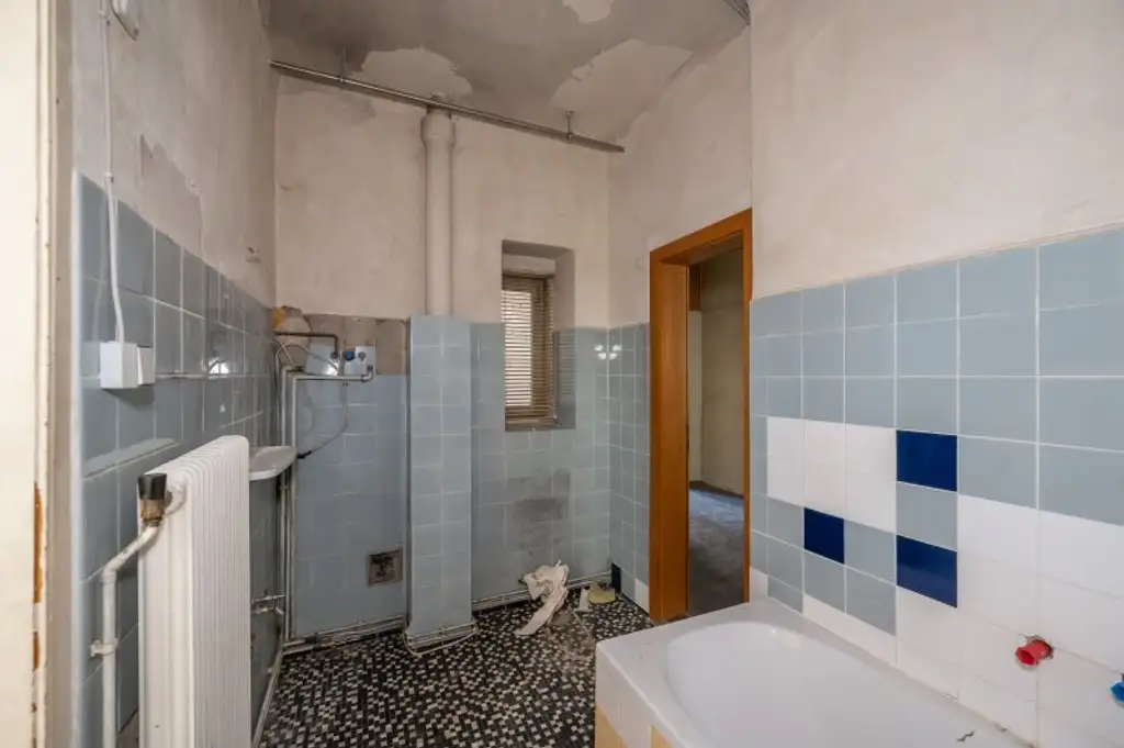 ++Fasangarten++ Altbau mit Potenzial – sanierungsbedürftige 3-Zimmer-Wohnung