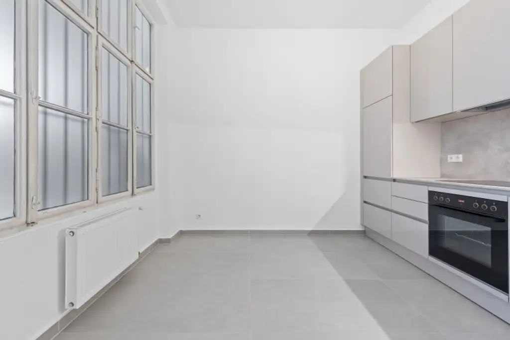 U4 PILGRAMGASSE: exklusiv generalsanierte 3-Zimmer Altbauwohnung mit hofseitigem Schlafzimmer