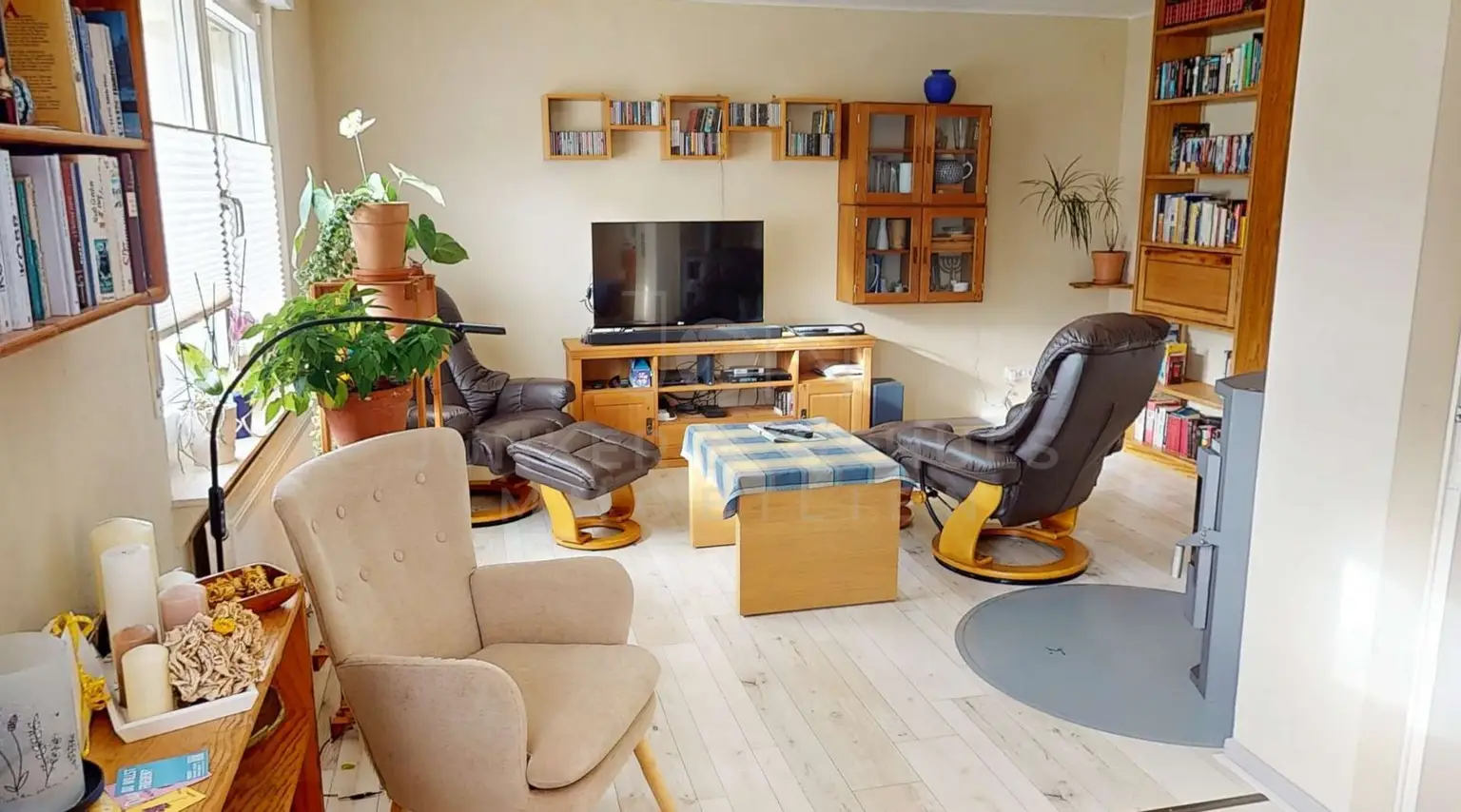 Wohnzimmer mit Kaminofen