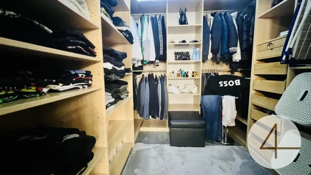 7 Minuten zur U2 - Reihenhaus - ruhiger sonniger Garten - Klimaanlage - Carport