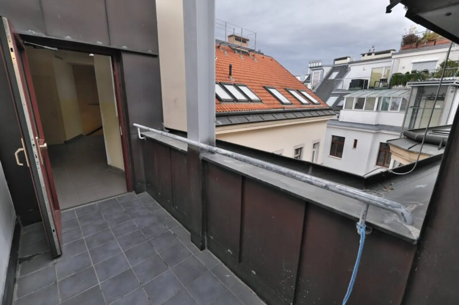 Nähe Innenstadt, Radetzkyplatz, UNBEFRISTETE Dachwohnung 3 Zimmer