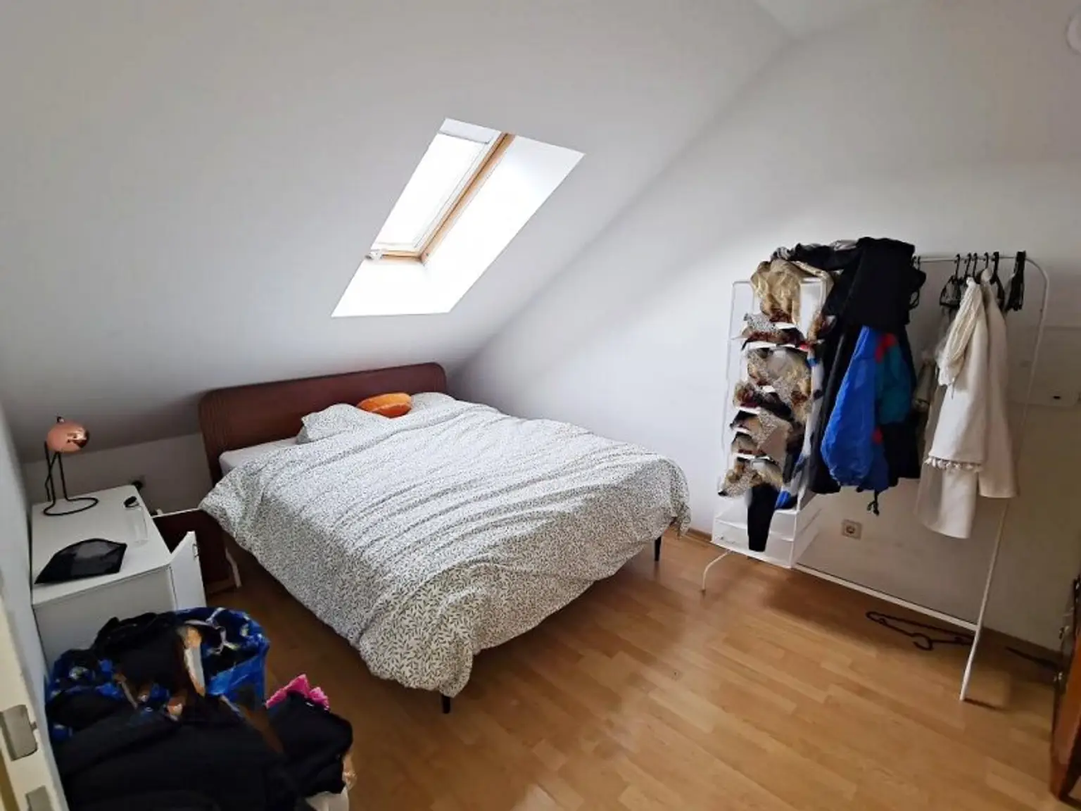 NASCHMARKT-NÄHE, FERNBLICK, 55 m2 Dachgeschoss mit Terrasse, Wohnküche, 1 Zimmer, Galerie, Wannenbad, Parketten, Eggerthgasse