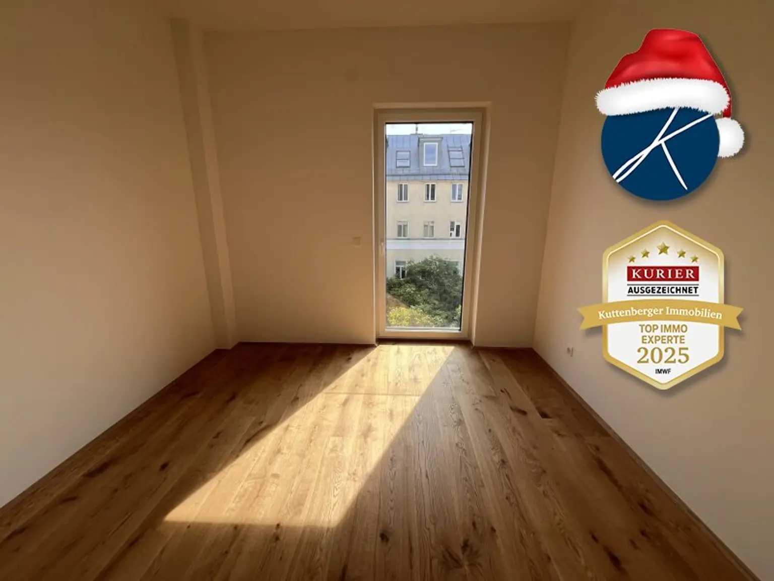 Zwei Zimmer mit französischen Balkontüren