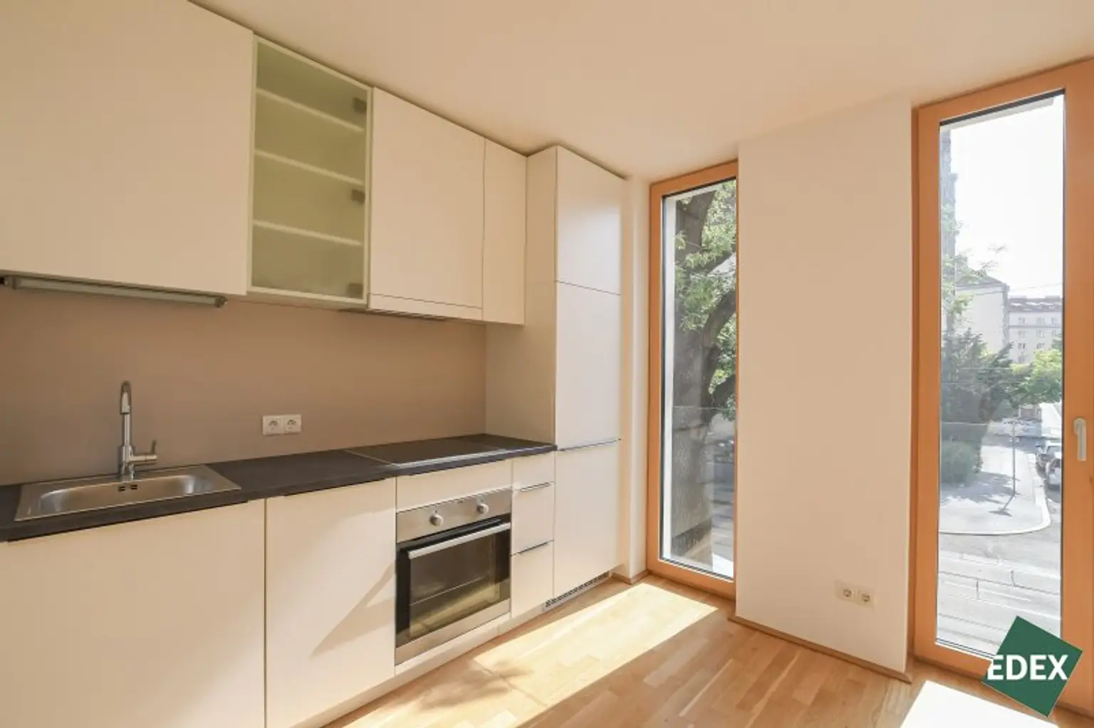 Sandleiten 64 | Lichtdurchflutete 1-Zimmer-Wohnung Nähe Kongresspark