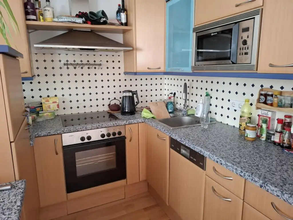3 ZIMMER  WOHNUNG - HELL und RUHIG ab 01.10.2025