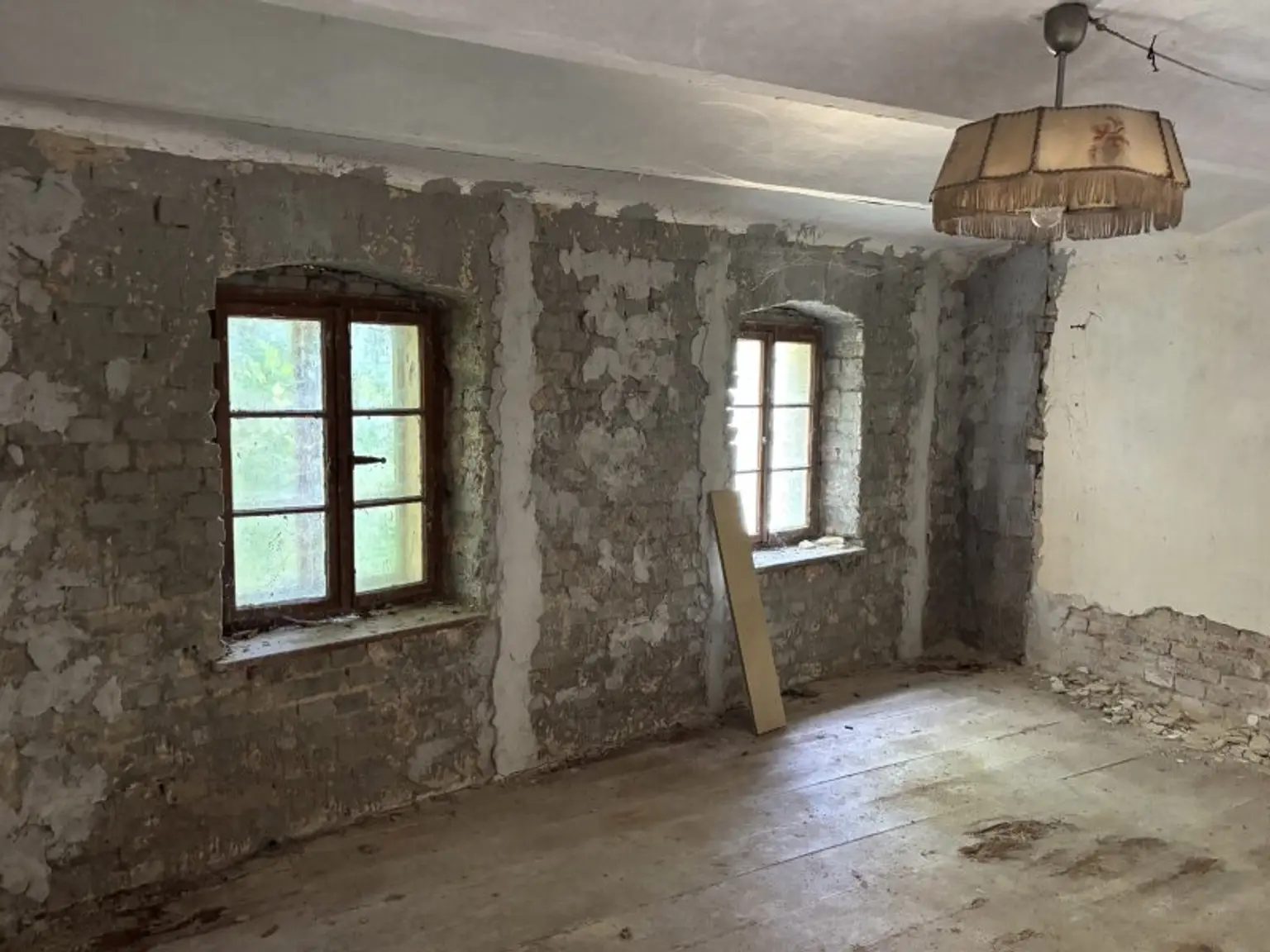= PREISKNALLER =  Güssing !! Renovierungsobjekt in Zentrumslage mit ca. 430 m2 Eigengrund !!!