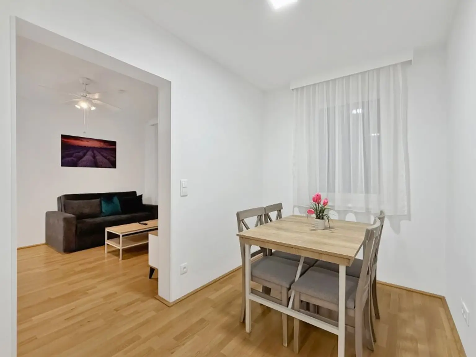 Airbnb | 2-Zimmer Wohnung in 1100 Wien | Voll möbliert | 1. Obergeschoss