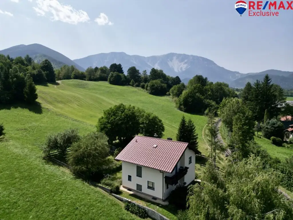 Bergzauber – Einfamilienhaus mit 158 m² Wfl. & 5.104 m² Grund in Puchberg am Schneeberg!