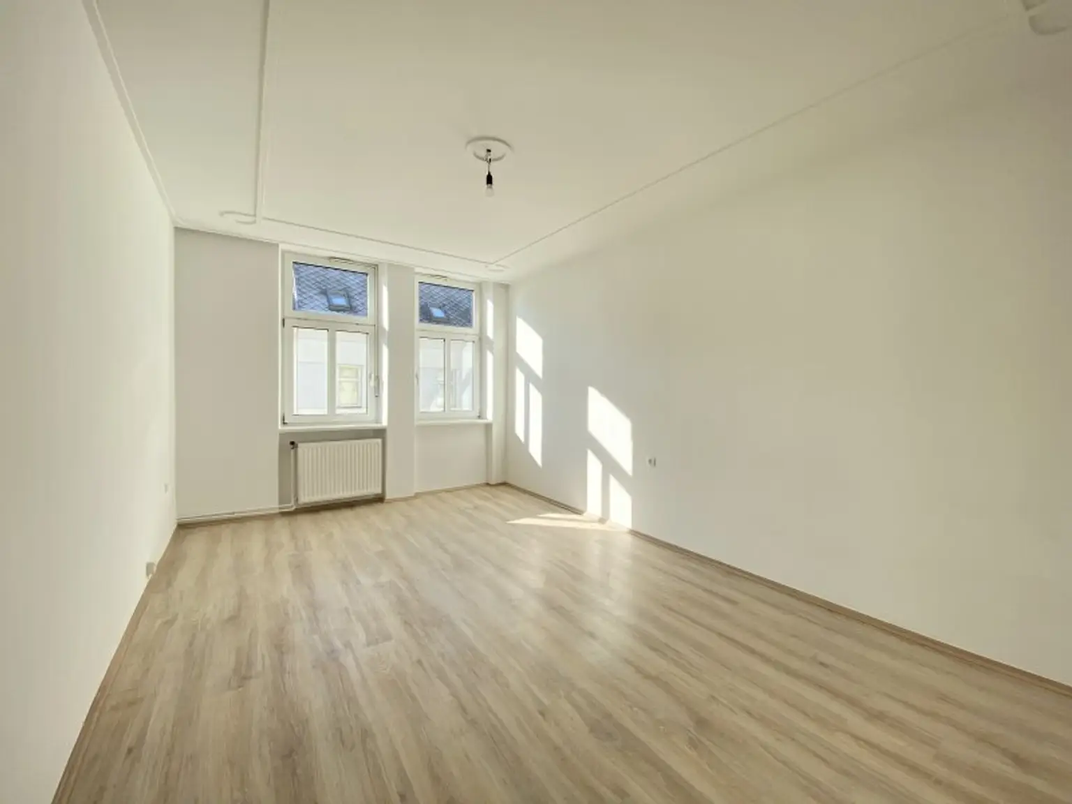 Helle 4-Zimmer Wohnung in der Halirschgasse  zu vermieten