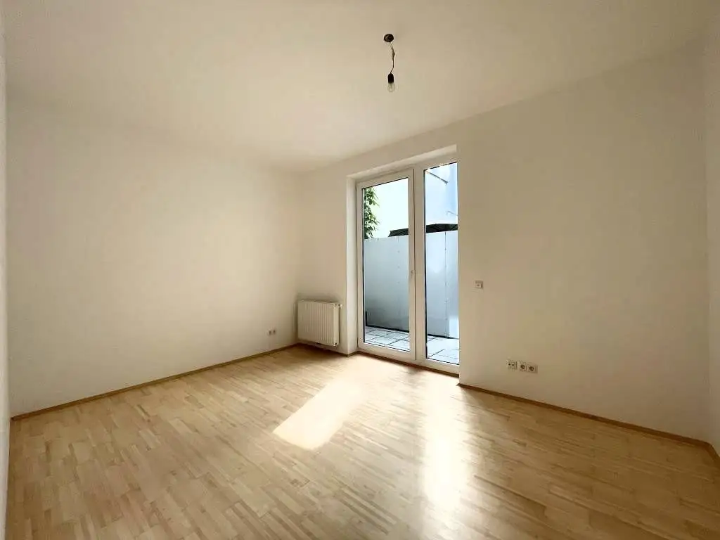 Erdgeschoß, barrierefrei, Innenhof! Ruhige, loft-artige Neubauwohnung mit 2 kl. Terrassen