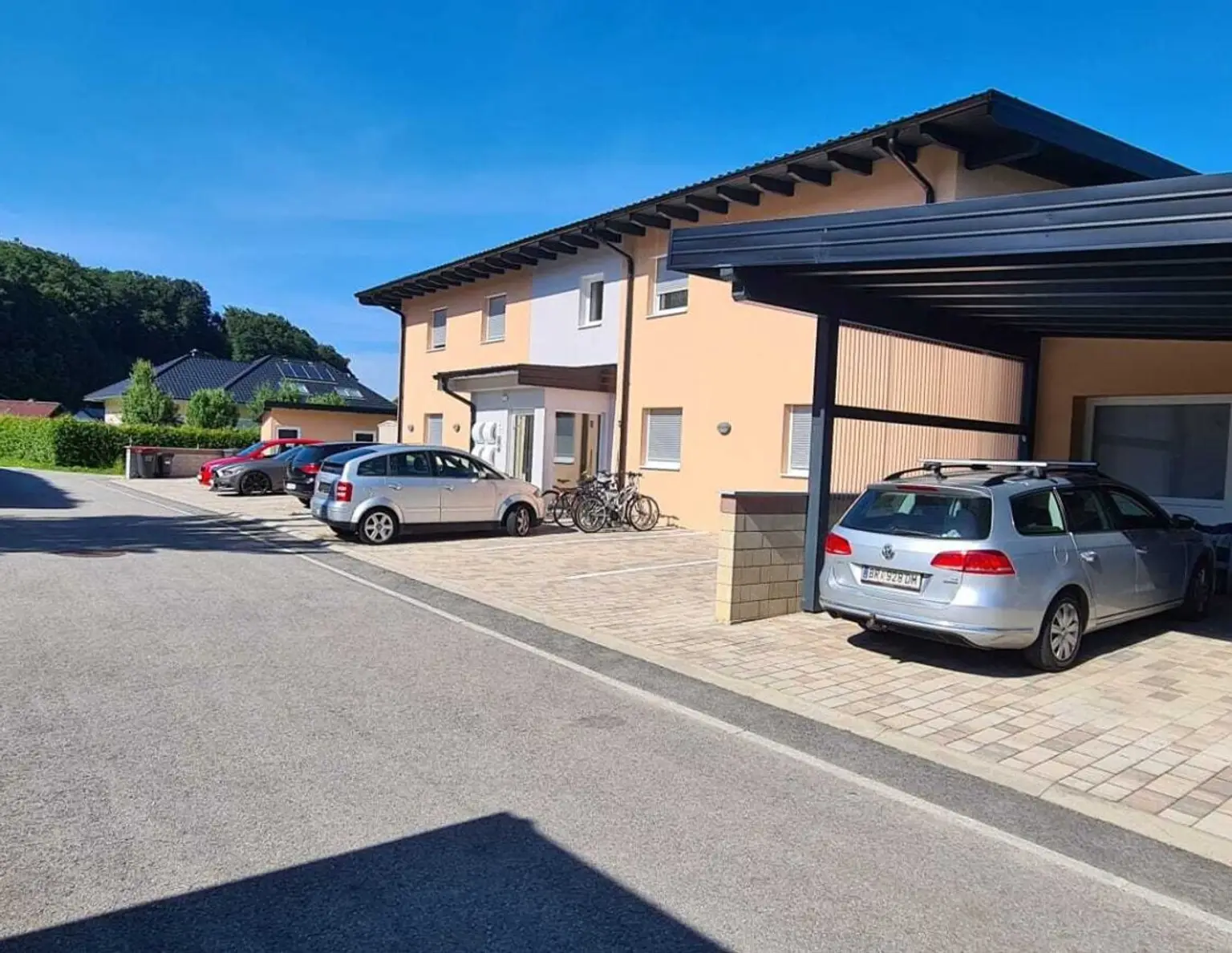 Neuwertiges Zinshaus in Helpfau-Uttendorf