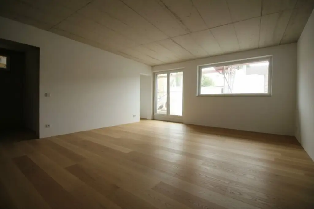 ERSTBEZUG | Wunderschöne, hochwertige 3-Zimmer Wohnung in kleinem Ziegel-Wohnbauprojekt | Terrasse & Garten | TOP 1