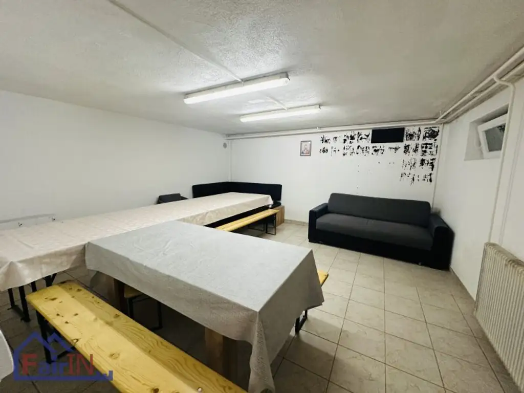 Traumhaus in Sollenau: Gepflegtes 140m² Heim mit Garten, Garage!