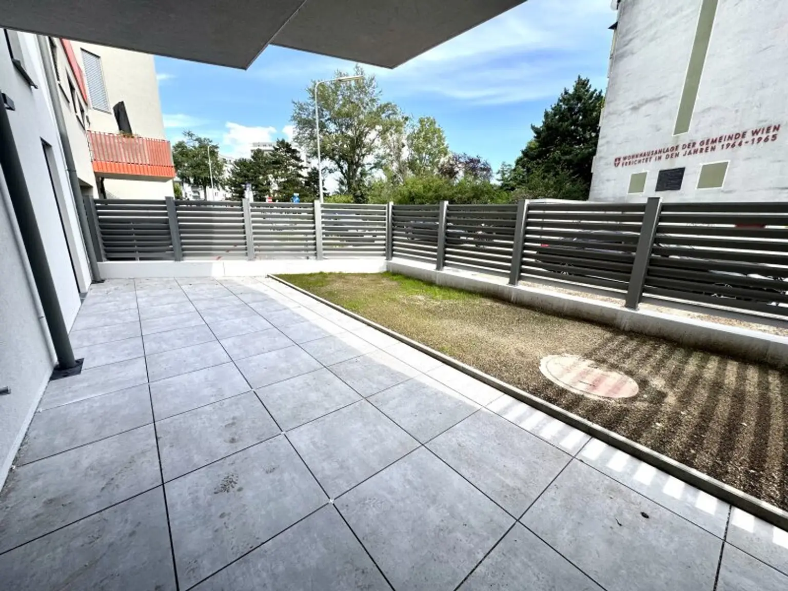 EIGENGRUND NÄHE ALTE DONAU – FREIFLÄCHEN - LUFTWÄRMEPUMPE – KELLER – GARAGE – U-BAHN!