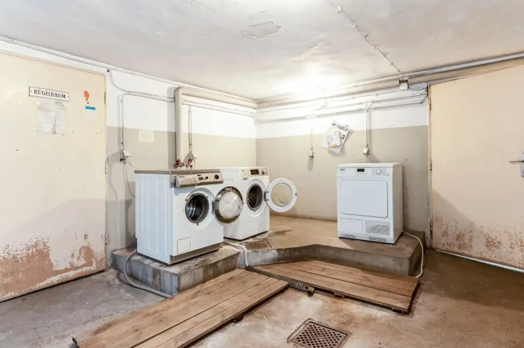 Nahe Schönbrunn! Hofseitige 2-Zimmer-Wohnung im 15. Bezirk zu vermieten!