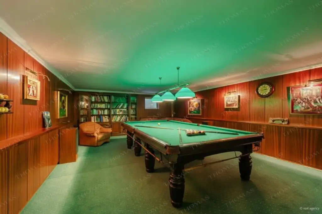 Exklusive Döblinger Villa mit Blick über Wien & die Neustifter Weinberge!