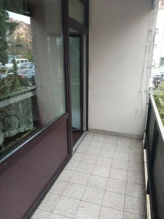 Provisionsfreie Garcionerre mit Ess-Küche und Loggia in TU-Nähe - Koßgasse