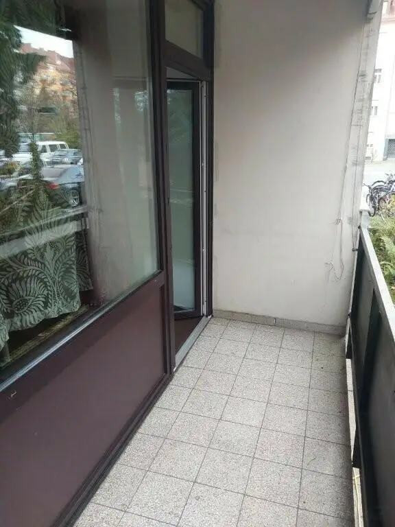 Provisionsfreie Garcionerre mit Ess-Küche und Loggia in TU-Nähe - Koßgasse