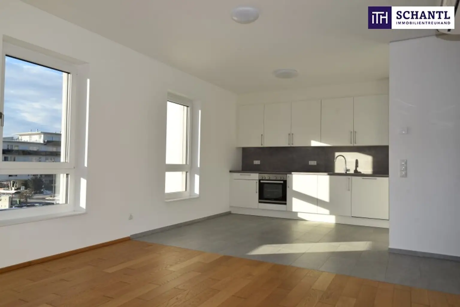 RIESIGE DACHTERRASSE + HOCHWERTIGE AUSSTATTUNG + SÜD/WEST Ausrichtung + Tiefgarage! Nur 7 Min. von Graz entfernt!