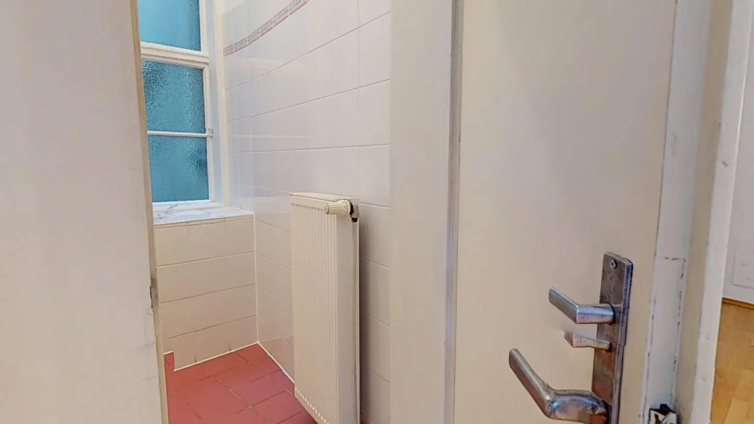 Elisabethstraße: Büroräumlichkeiten in repräsentativem  Altbau - EDV-Verkabelung - U2/U3-Anbindung - Burggarten Nähe