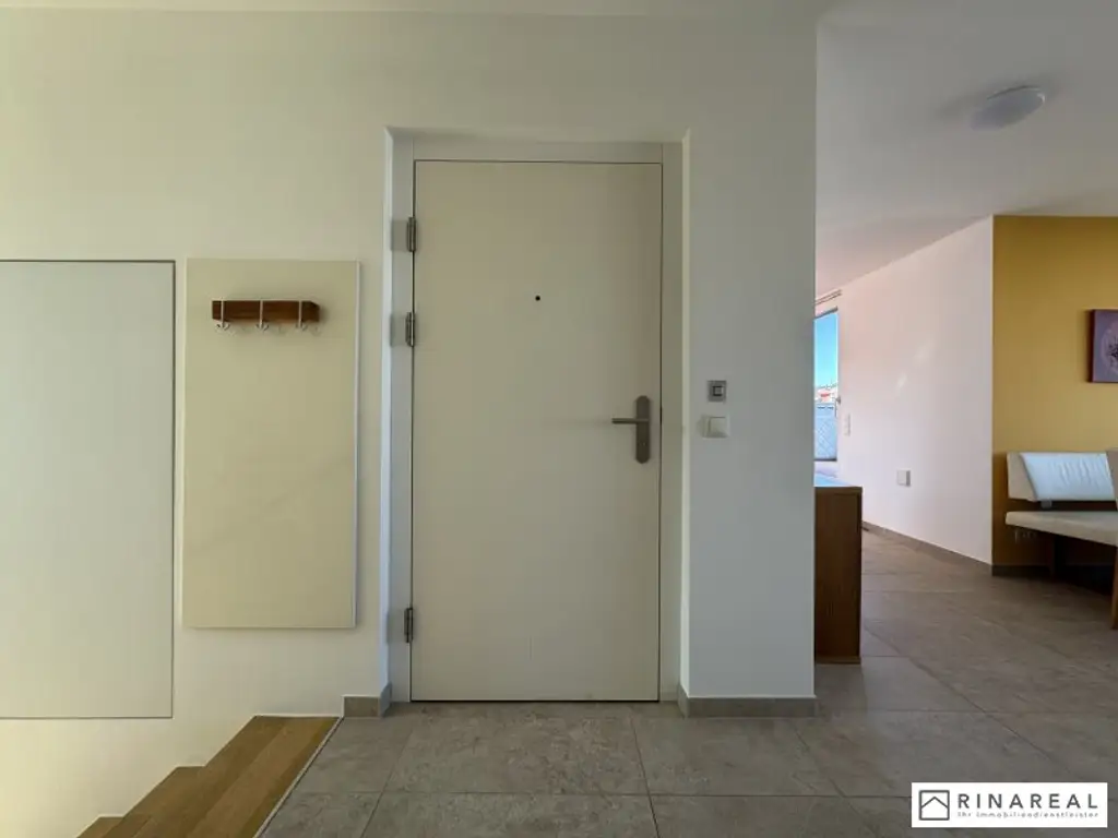 HUTWEIDENGASSE | Exklusives Penthouse mit traumhafter Dachterrasse | 3 Zimmer | ca. 99 m² Wohnfläche | teilmöbliert | zzgl. Duplex-Stellplatz
