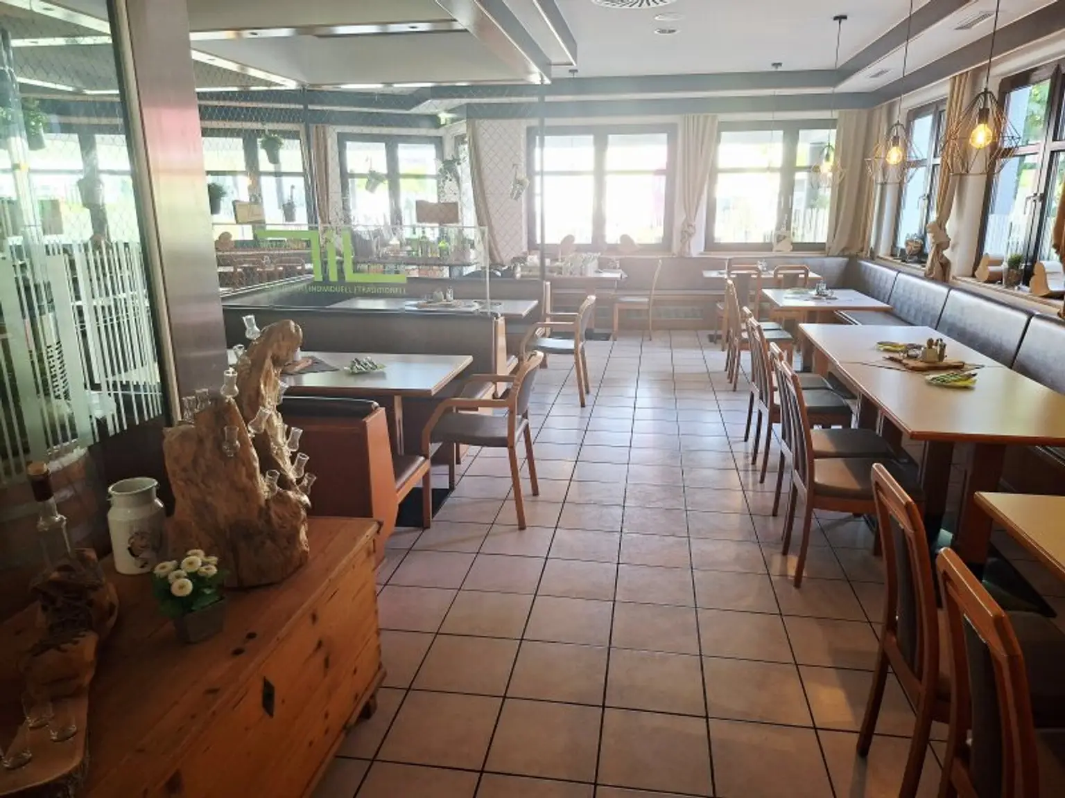 TOP Location mit umsatzstarkem Gastro-Konzept sucht Nachfolger!