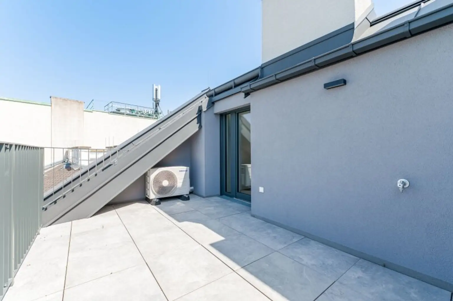 Nahe U3 Rochusgasse! 2-Zimmer-Maisonette mit exklusiver Dachterrasse zu vermieten!