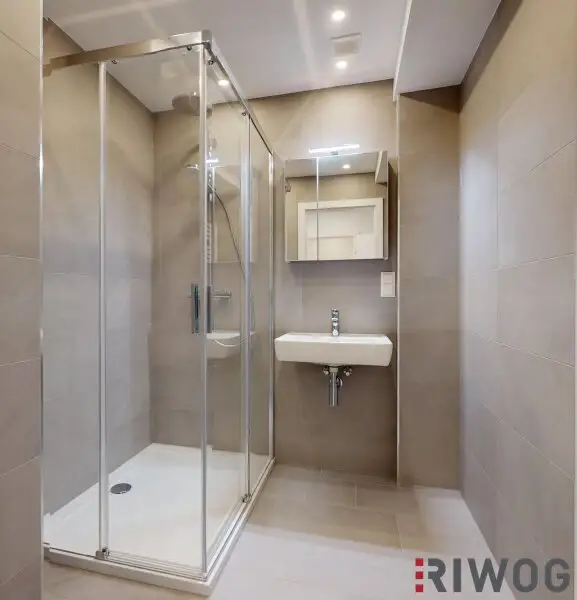 ERSTBEZUG nach Sanierung I 3 Zimmer Wohnung mit Balkon in wundervoller Grünlage I Tischler Einbauküche inkl. Siemensgeräte im Preis inbegriffen