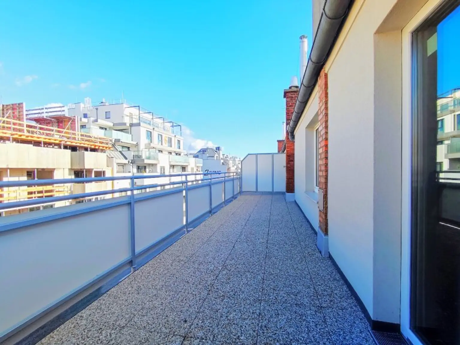 RAUMWUNDER - 3 Zimmer plus 35m² Dachterrasse