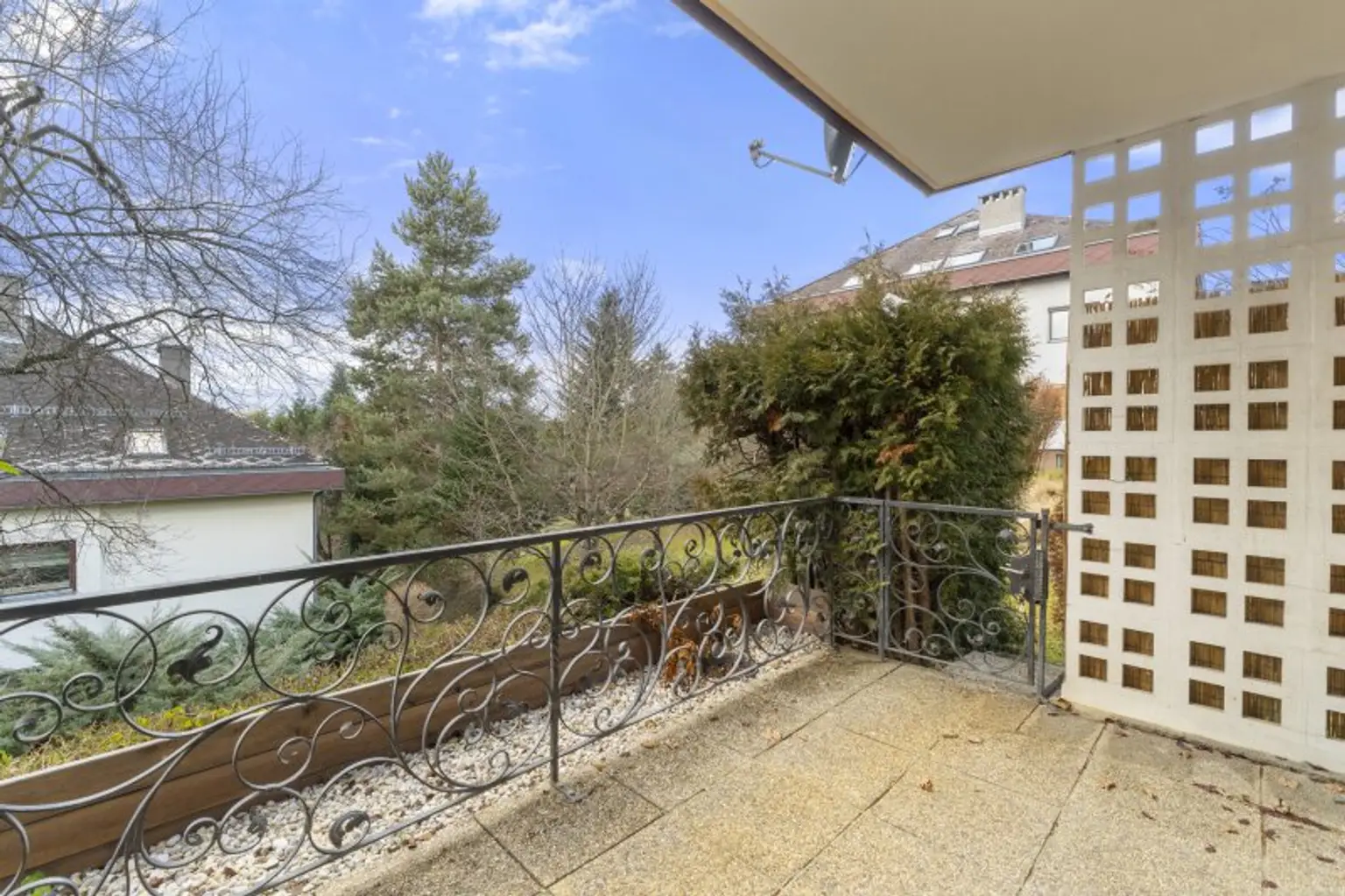 Schöne, sonnige und ruhige 3 Zi Wohnung 81,00m² mit Terrasse und Garage am Spitalberg - Aussichtslage