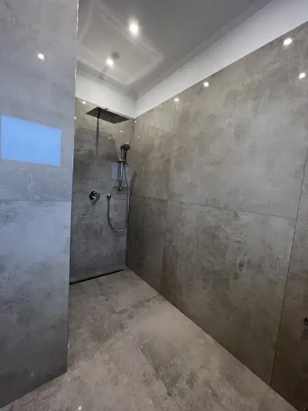 Einfamilienhaus mit Pool 15 Minuten von Wien