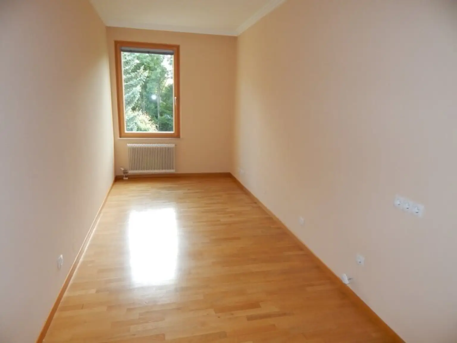 Helle und ruhige - Top ausgestattete Wohnung mit 2 Loggien