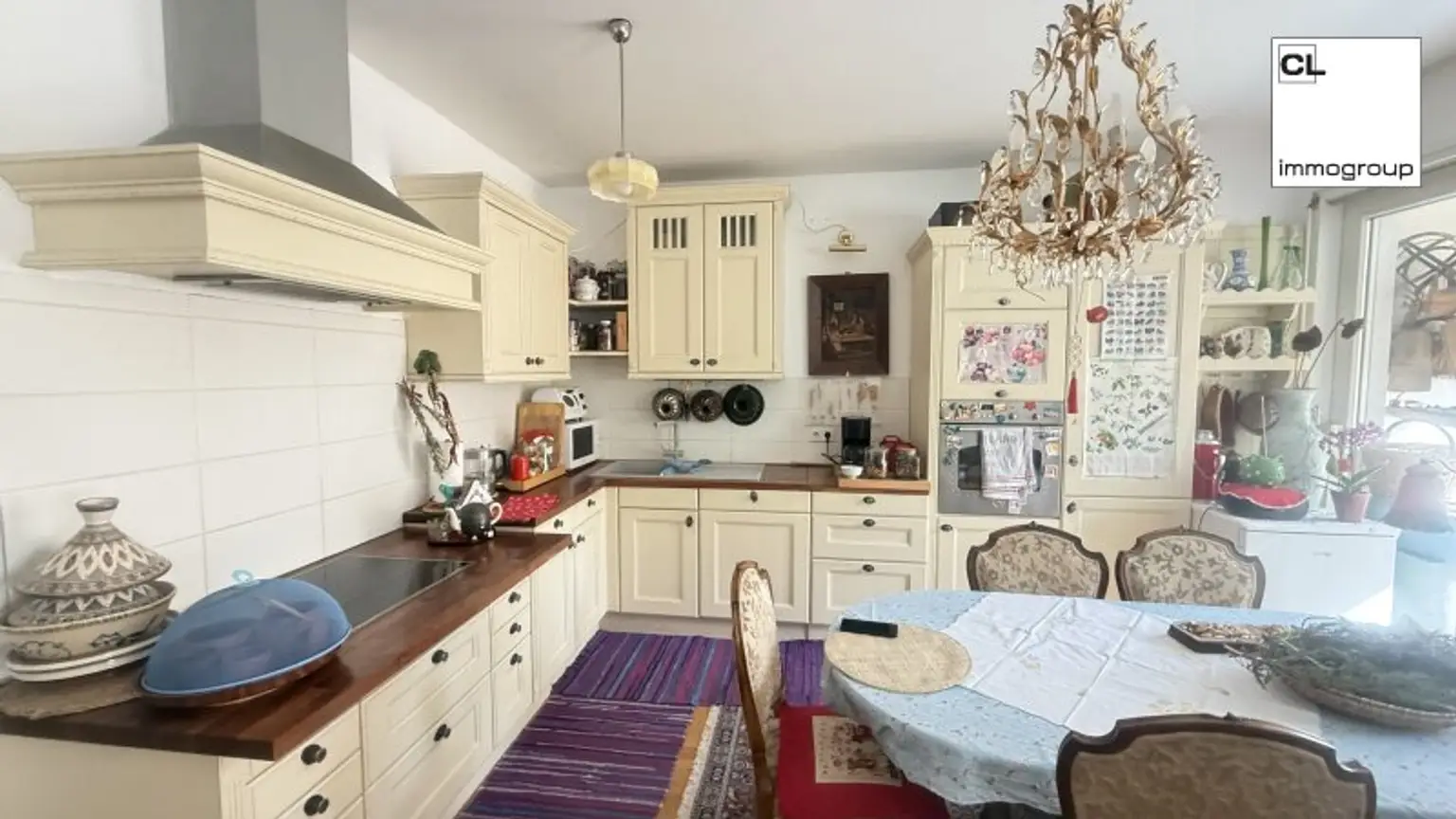 Beautiful and furnished 107 m² 4 room apartment with terracce for rent in 1210 Vienna located directly at the Obere Alte Donau!