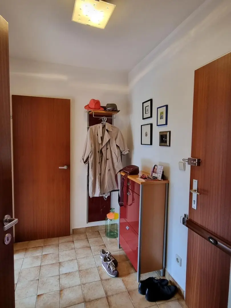 WOHNUNG  MIT  WOHNRECHT