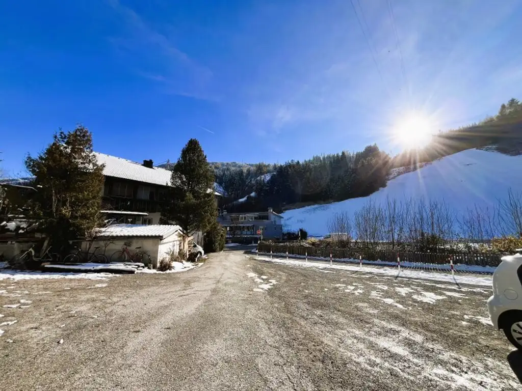 NAHE INNSBRUCK : Sonniges Baugrundstück mit ca. 430m² im GRÜNEN - PERFEKT für die ganze FAMILIE!