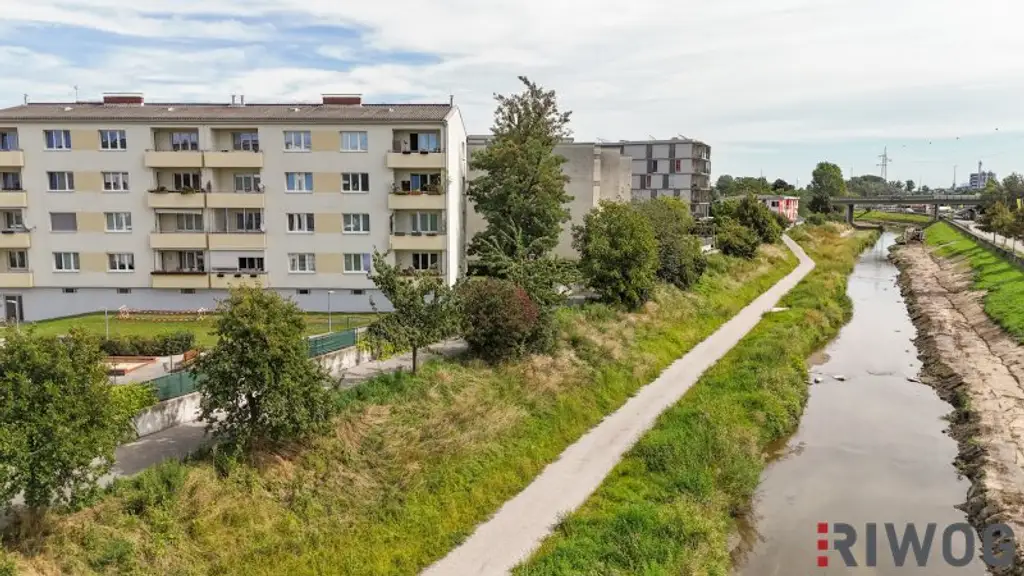 Wohnung für 3er-STUDENTEN-WG mit AUßENFLÄCHE, 4 Zimmer