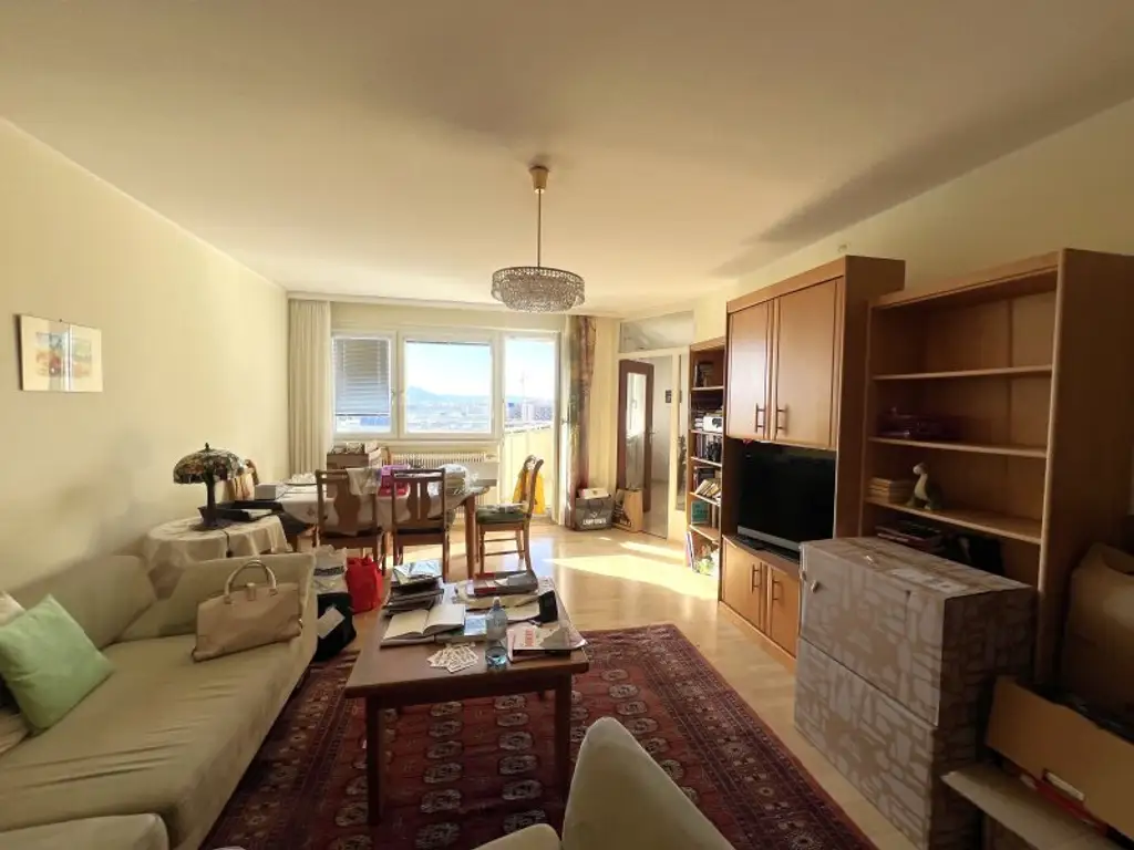 Helle 3-Zimmer-Wohnung mit Fernblick - aus Alt wird Neu.