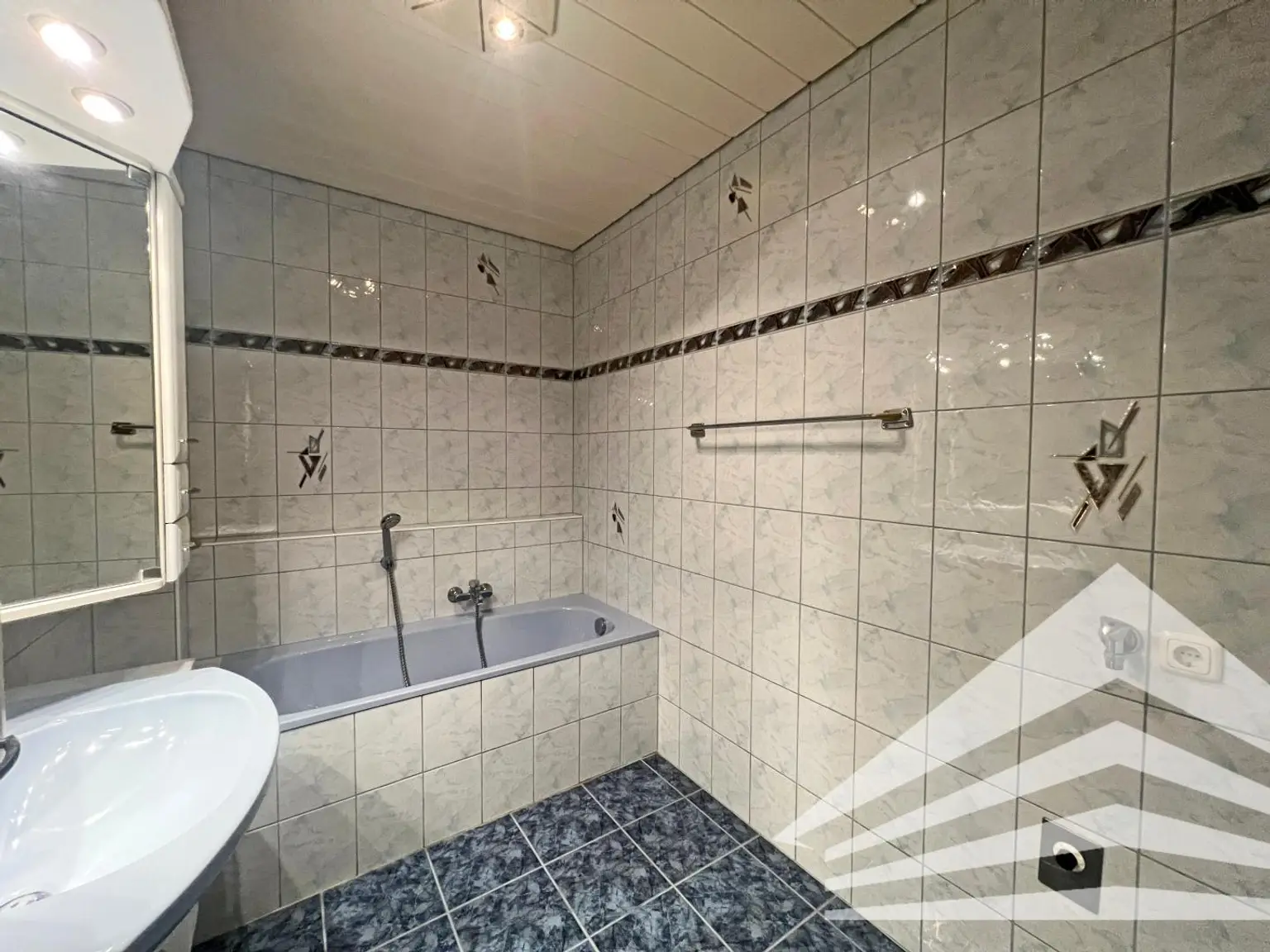 Badezimmer inkl. Wanne