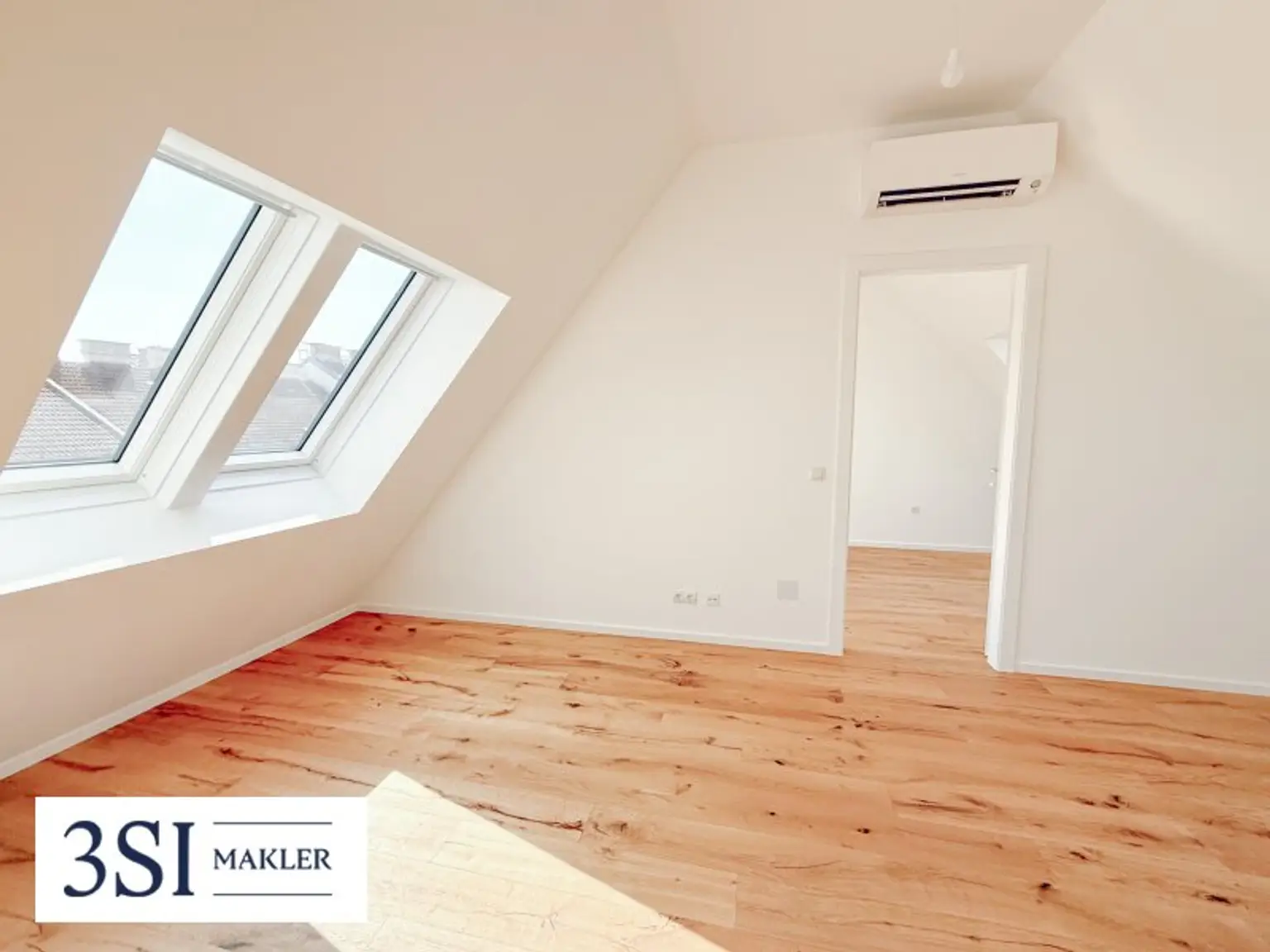 Leben mit Freiraum – Dachgeschosswohnung mit sonniger Terrasse & edler Ausstattung