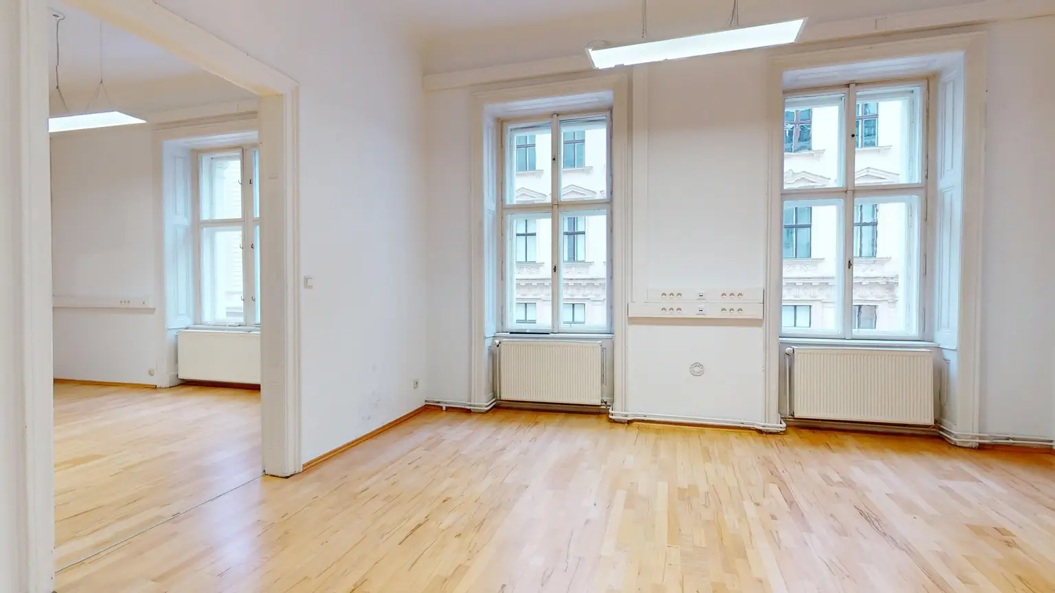 Elisabethstraße: Büroräumlichkeiten mit klassischen Altbau-Elementen - EDV-Verkabelung