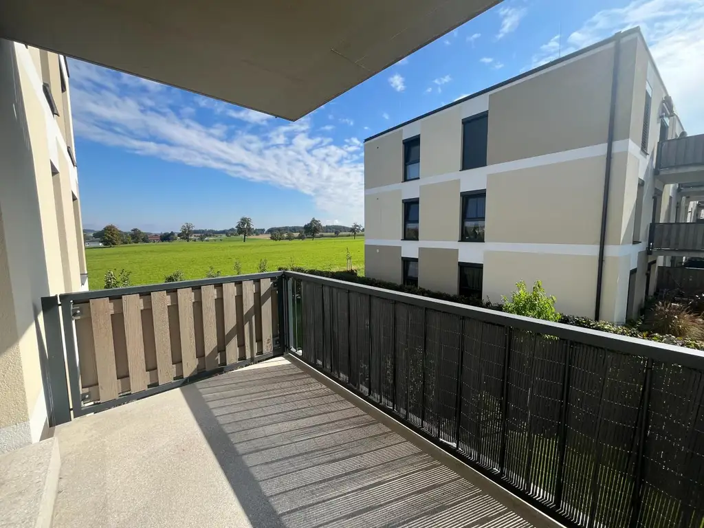 Helle 3-Zimmer-Wohnung mit Küche und Balkon!