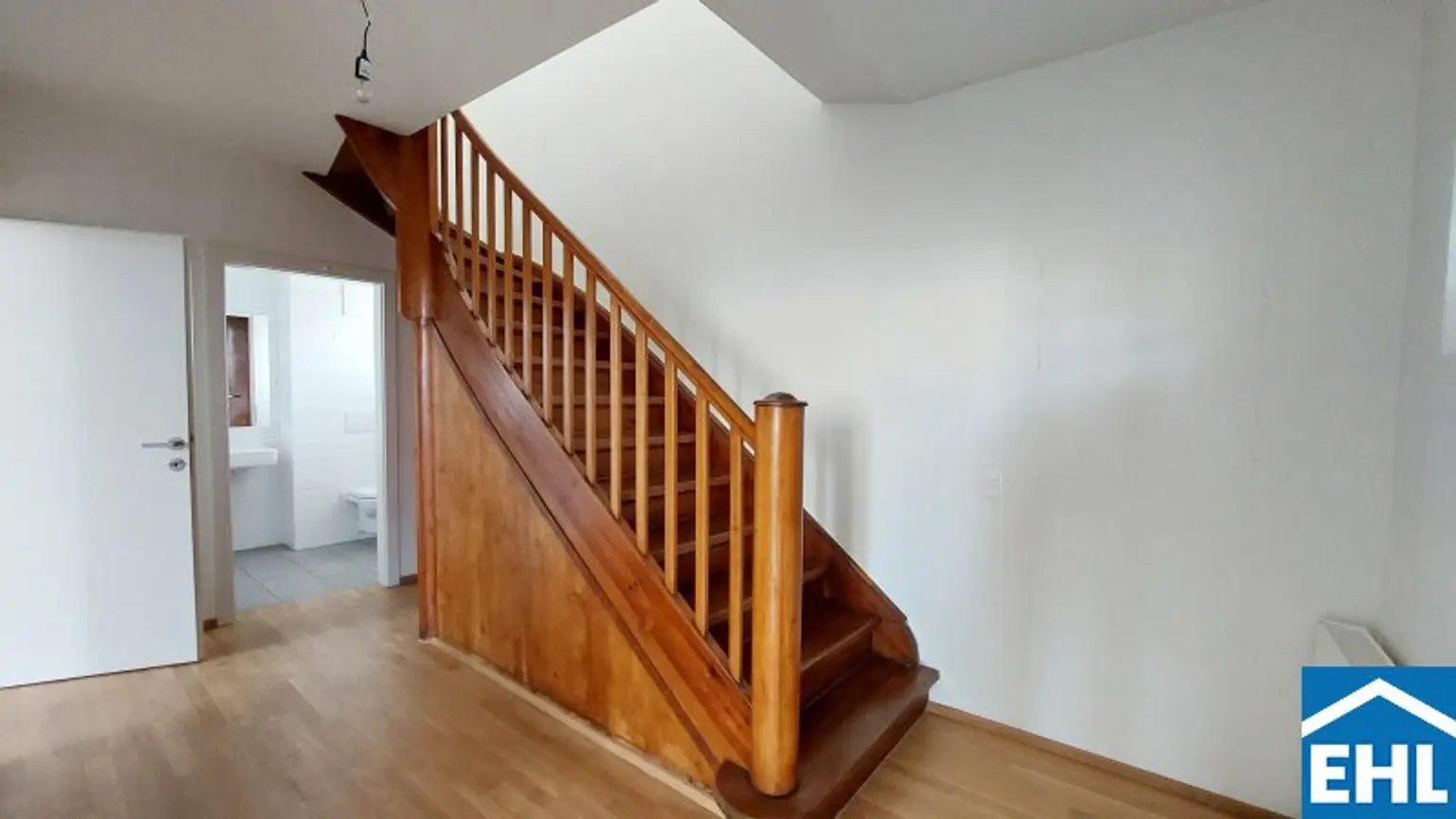 Familientraum - Doppelhaushälfte mit großem Garten am Rosenhügel!