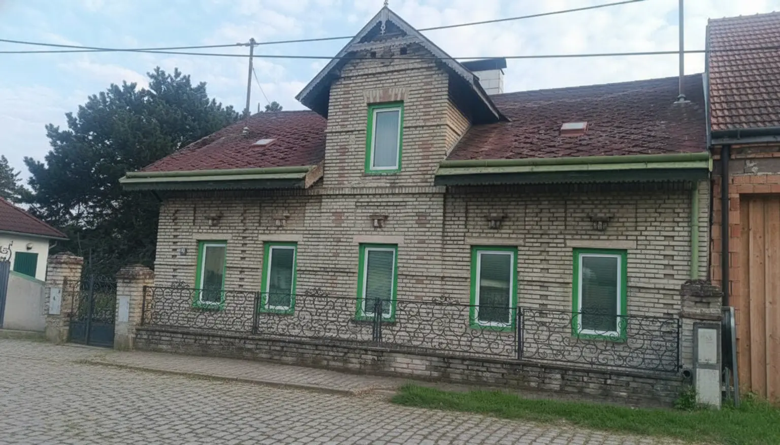 Familienhaus mit Charme & Entwicklungspotenzial – 6 Zimmer, Garten & Terrasse in Bockfließ