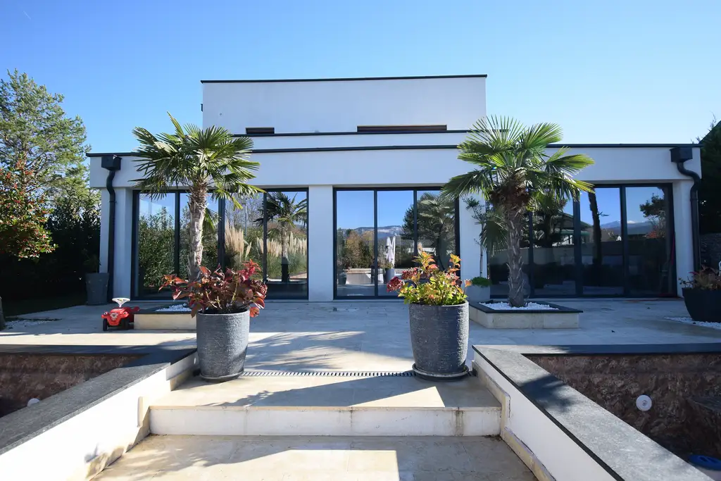 Einfamilienhaus mit Gartenparadies in Neusiedl am Steinfeld!