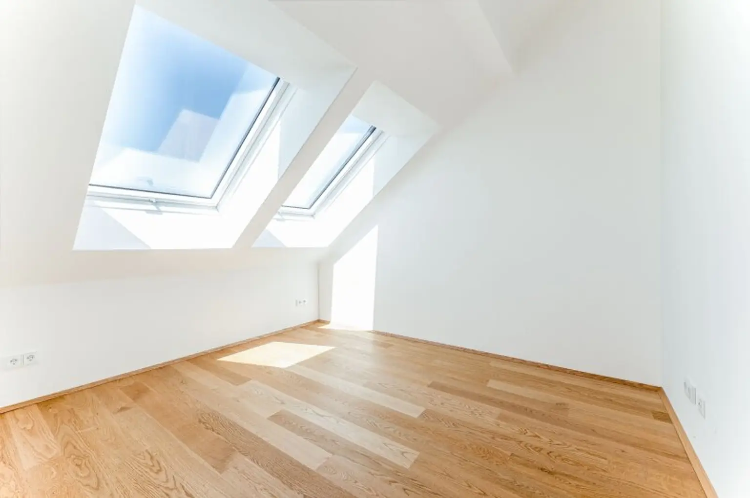 3-Zimmer-Maisonette mit Dachterrasse nahe Rochusmarkt zu vermieten!