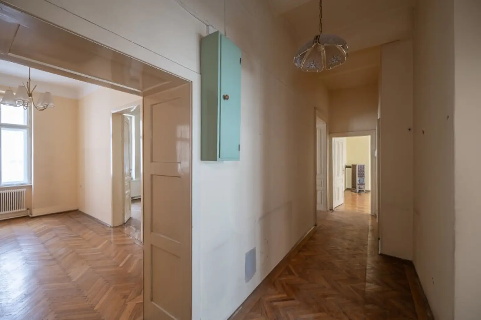 Hidden Gem in the Heart of the 6th – Historic Charm Meets Future Vision!