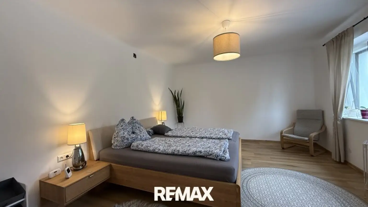 Elternschlafzimmer mit Schrankraum